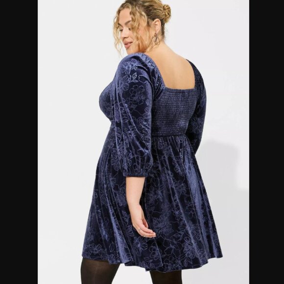 TORRID Velvet Sweetheart Embossed Peplum Dress, Knee Length, Purple, Size 10 - Picture 4 of 4